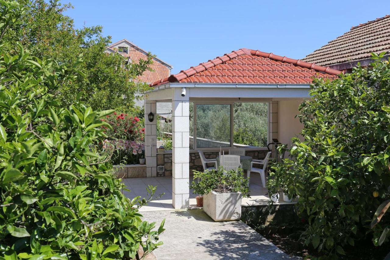 Apartments With A Parking Space Lumbarda, Korcula - 4473 Extérieur photo